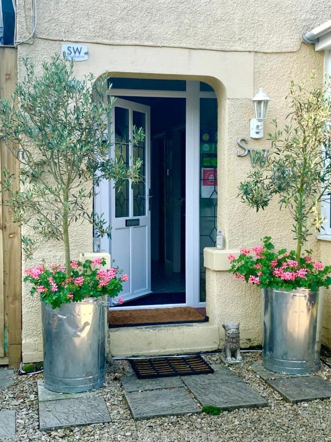 Sw Bed & Breakfast Swindon Exterior foto